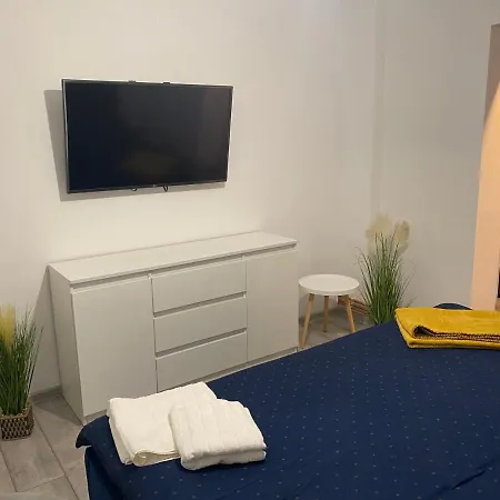Apartment Ultralux Cu 3 *